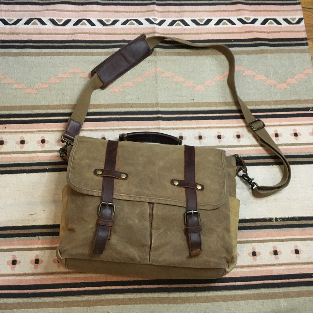 NEWHEY tan & brown canvas & leather messenger crossbody bag pockets Travel GUC